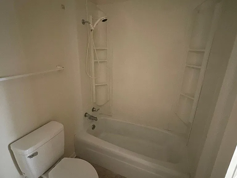 115 S Leo St #3 — Photo 10