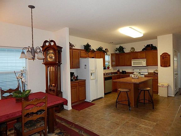 3rd image of 10223 Cinnaberry Ln