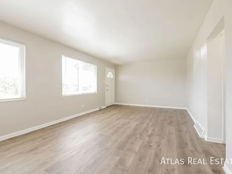 7137 E 60th Way — Photo 4