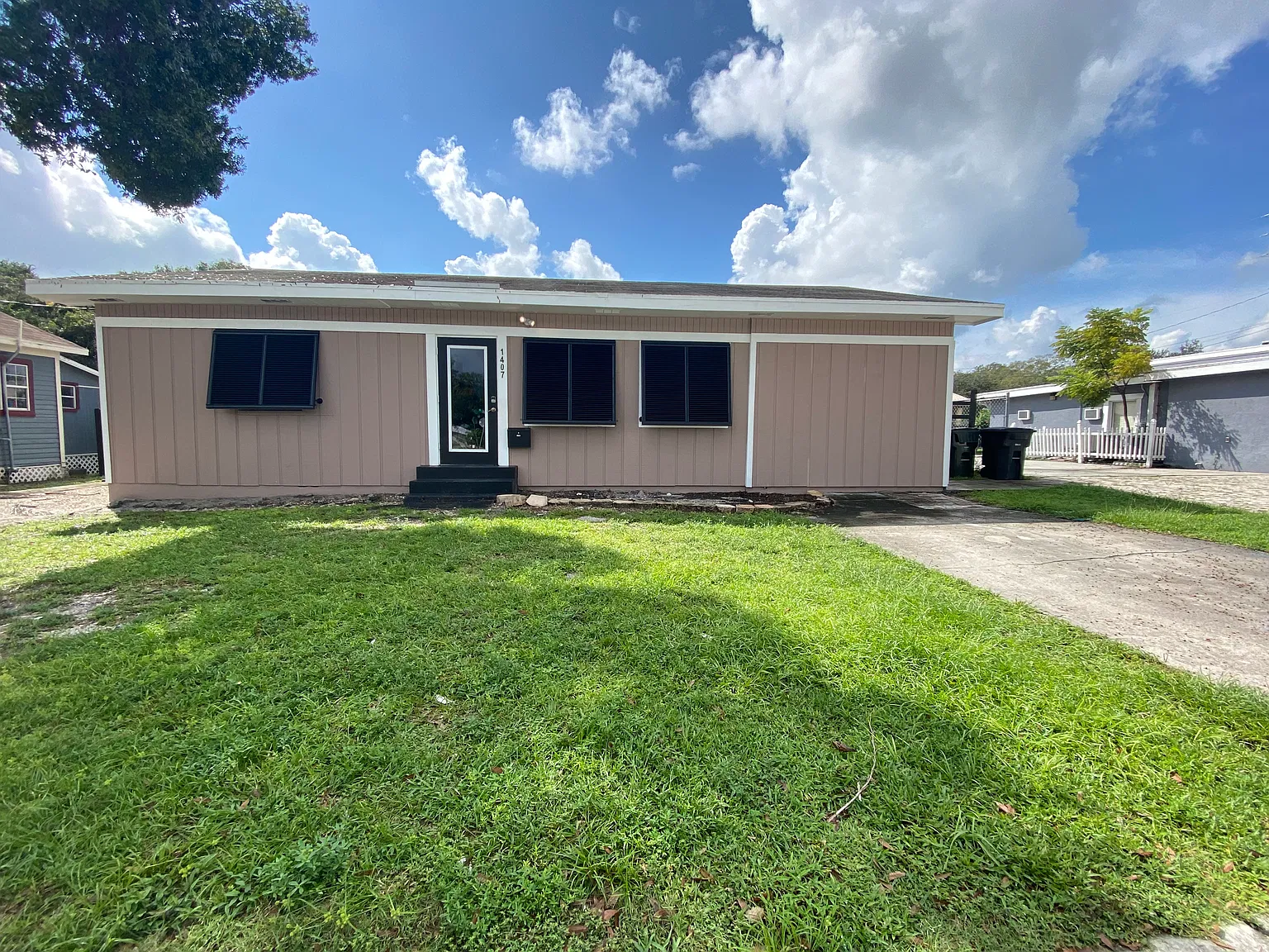 Delaware Ave, Fort Pierce — Photo 1