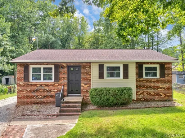 9010 Laurel Oak Ct, North Chesterfield, VA 23237