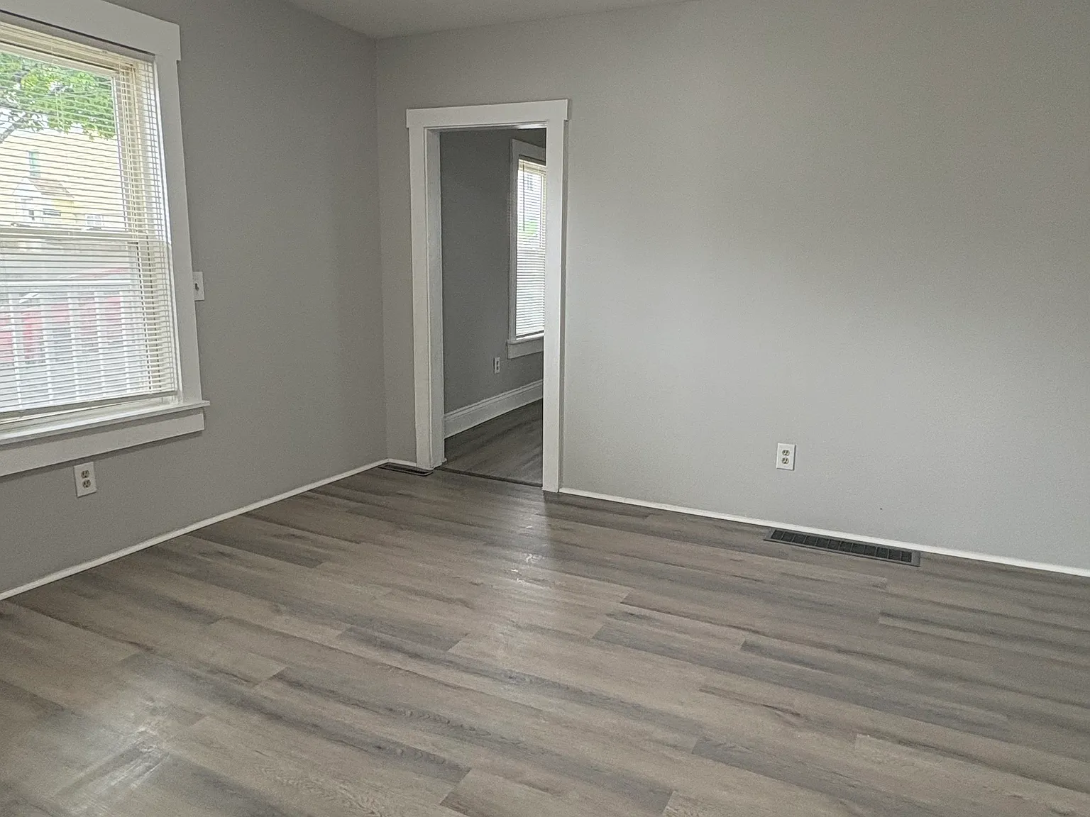 1 bed, $1,350 — Photo 4
