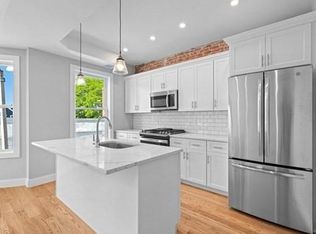 2 Mount Vernon St #1, Dorchester, MA 02125