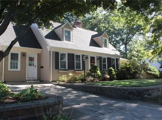 25 Colony Ave, Warwick, RI 02886