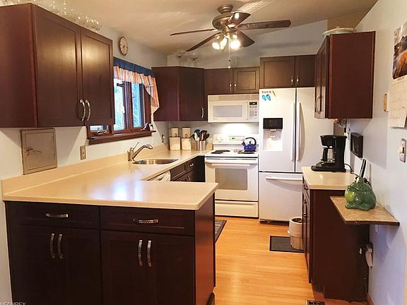 2nd image of 13502 Heatherwood Dr