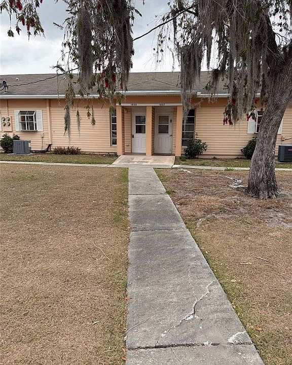 1st image of 1605 Club Cir #1605