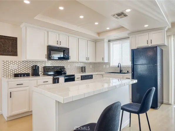 4992 1st St E, Joshua Tree, CA 92252