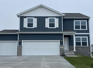 18413 Rose Lane Rd, Gretna, NE 68136