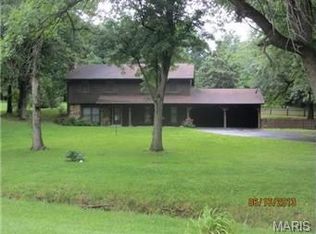 1645 Uthoff Dr, Fenton, MO 63026