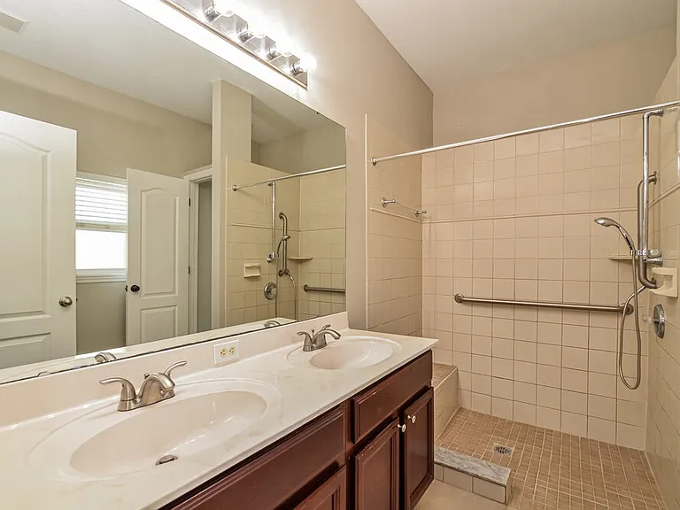 2061 Ribbon Falls Pkwy — Photo 10