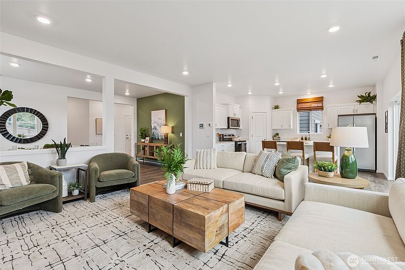 2nd image of 577 Hann Street #11
