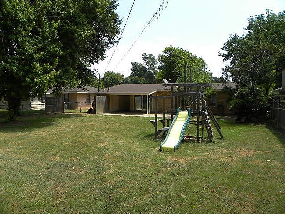 Play Set and Lg Storage Rema