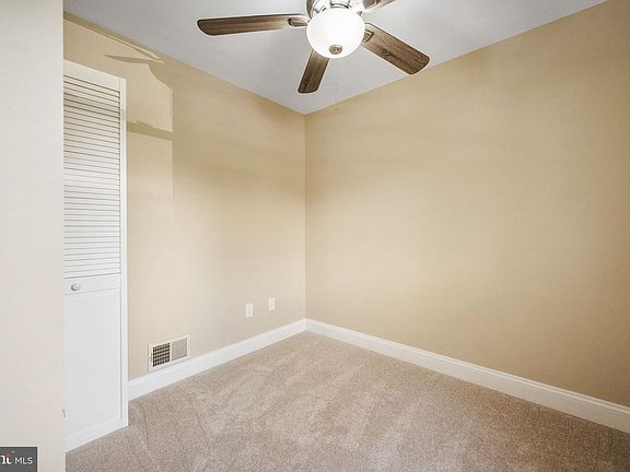 5th image of 86 Sugarland Run Dr