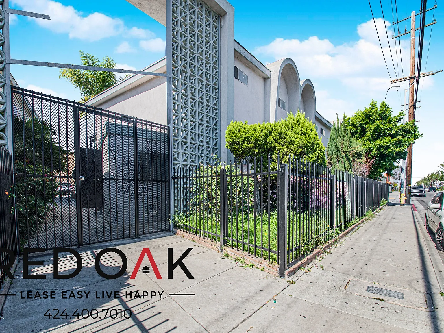 Luminous Studio with Wall Unit A/C and Open Floor Plan ~ In Lynwood! — Photo 2