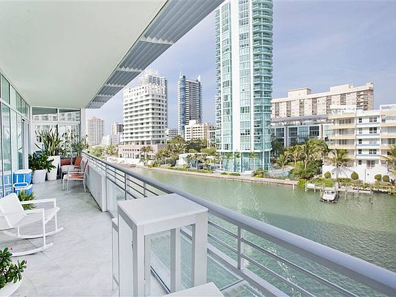 3rd image of 6101 Aqua Ave APT 501