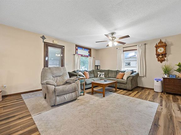 5th image of 288 W Randolph St