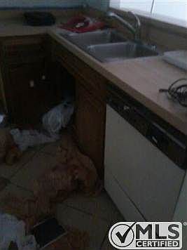 4th image of 416 Victory Garden Dr #416