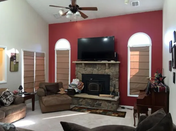 824 W Aaron Dr, State College, PA 16803