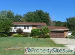 1615 Seymour Ave, Hillsboro, IL 62049