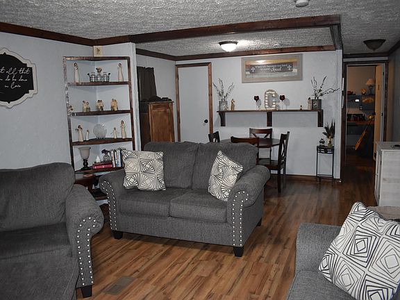 4th image of 116 Log Cabin Rd
