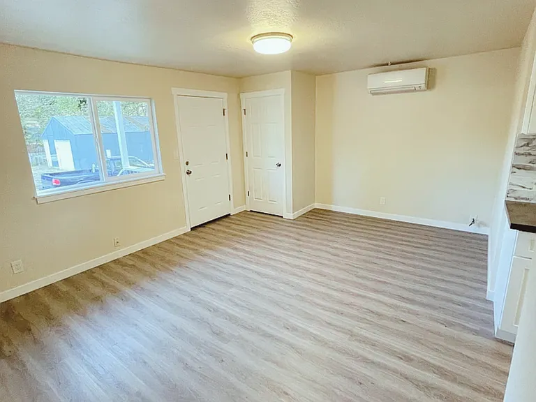 1503 Index Ave NE — Photo 12