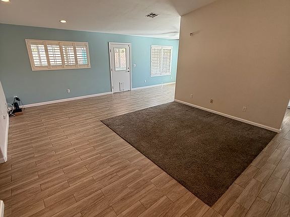 3rd image of 8065 Barberry Ave