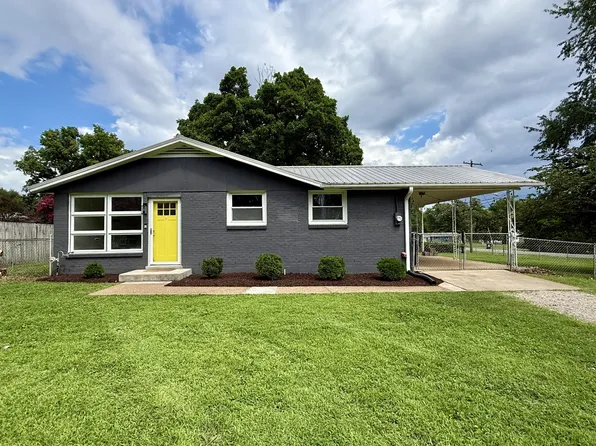 2002 Battleground Dr, Murfreesboro, TN 37129