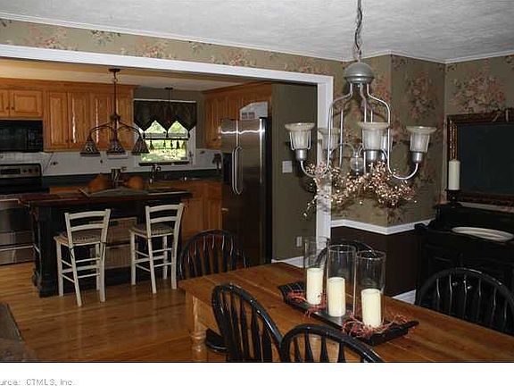 5th image of 20 Blueberry Ln