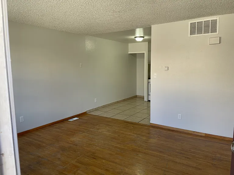 99 Parque De Oeste Dr #4 — Photo 3