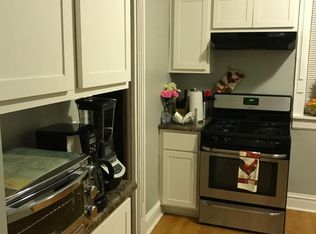 134 N Humphrey Ave #1E, Oak Park, IL 60302