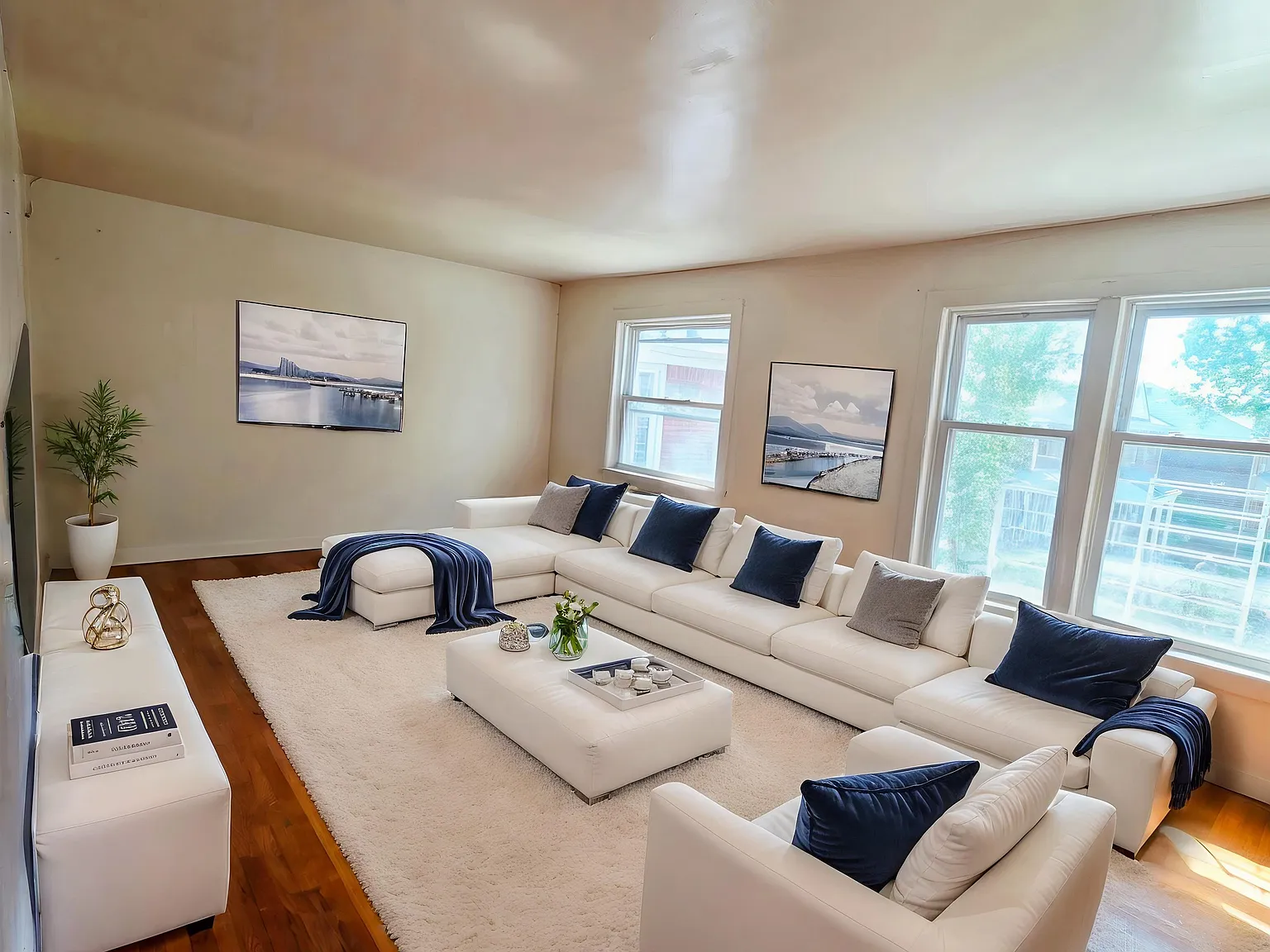2 bed, 1.0 bath, 900 sqft, $2,129 — Photo 2
