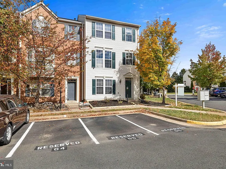 13700 Barksdale Dr — Photo 2