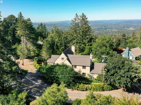 3366 SW Talbot Rd, Portland, OR 97201