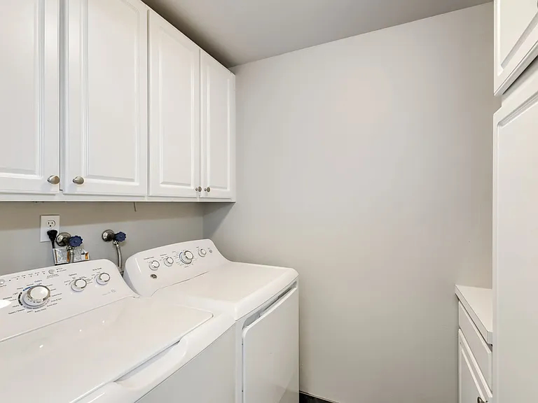 In unit washer and dryer