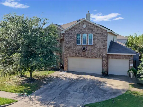 3903 Hunters Trl, Baytown, TX 77521