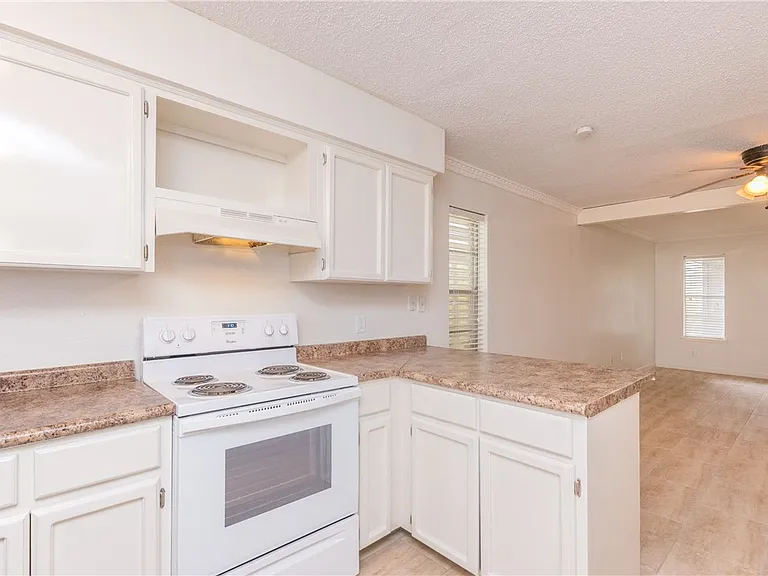 5133 Middlecoff Rd — Photo 12