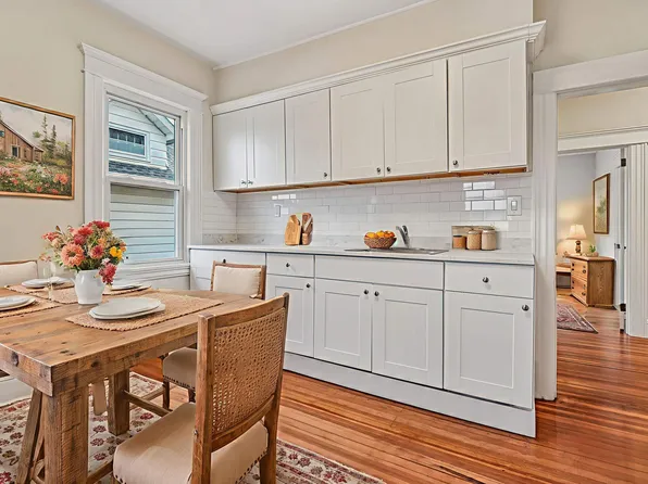 1154 Anderson Avenue image 1 of 9