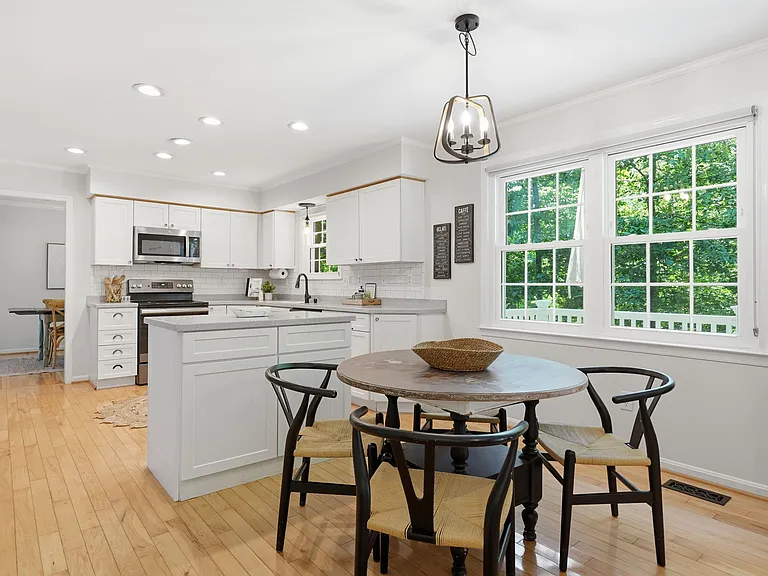 1294 Doubleday Dr — Photo 35