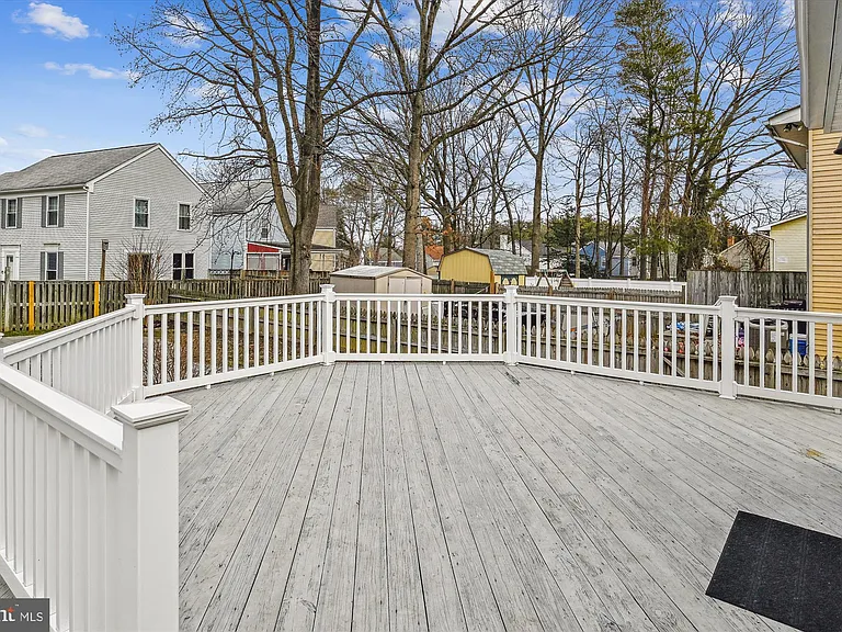 3512 Old Crown Dr — Photo 3
