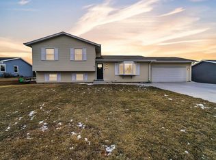 9415 Dunkelow Rd, Franksville, WI 53126