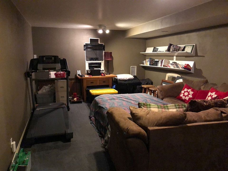 2nd image of 2924 Oakwood Ln