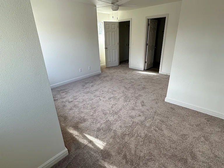 3127 N Kensington Ct — Photo 19