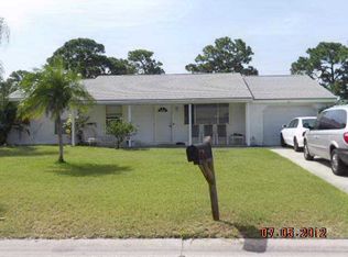 2111 SE Flagstone Ct, Port Saint Lucie, FL 34952