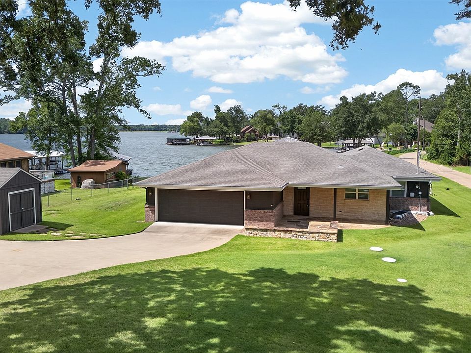 1st image of 1075 Callender Lake Dr