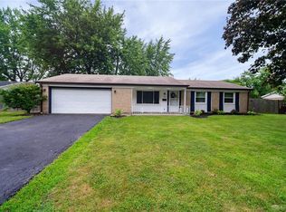 95 Waterford Dr, Centerville, OH 45458