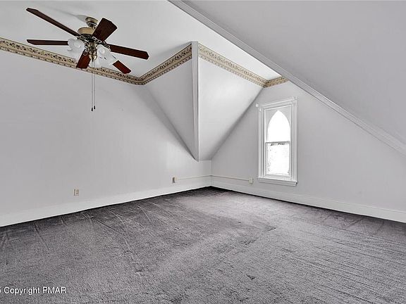 48th image of 315 S Centre St