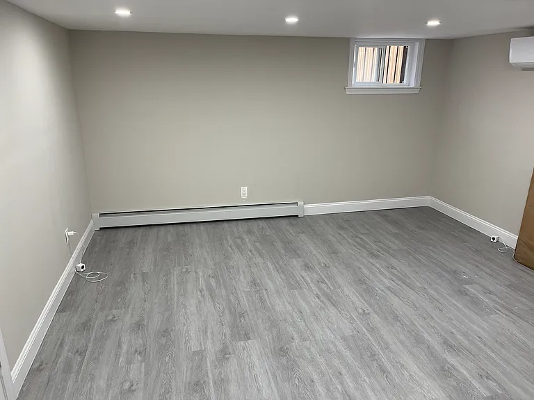 9850 Horace Harding Expy #1LR — Photo 2