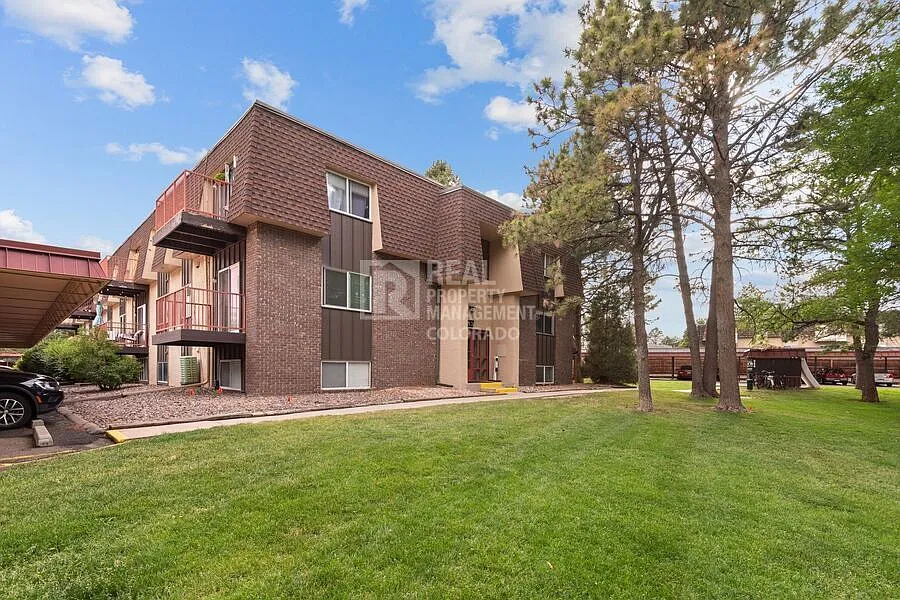 Comfortable Southeast Denver Condo with Private Balcony & Community Amenities — Photo 3