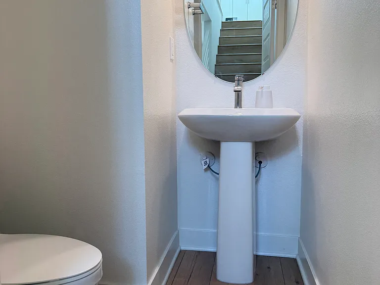 Powder room 1st floor