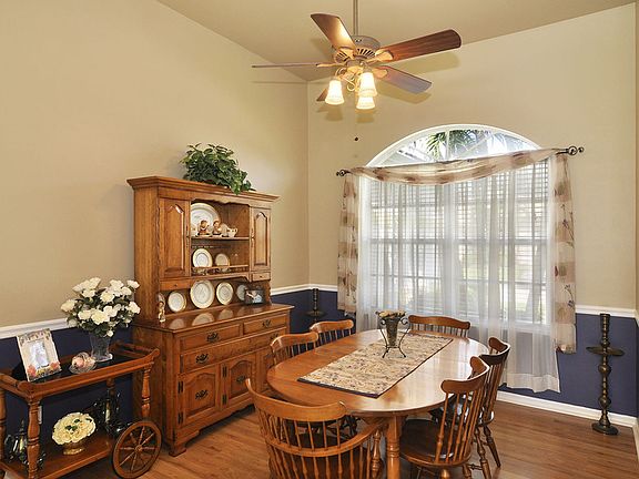 3rd image of 11071 Lakeland Cir